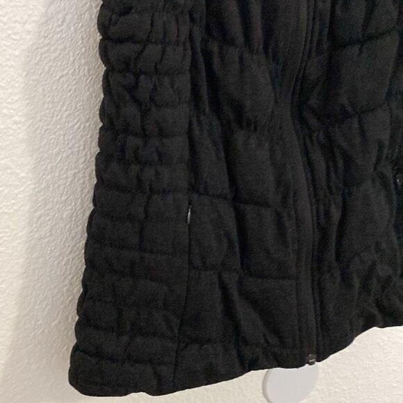 Be by blanc noir- black puffer vest- Size Small - Picture 3 of 7